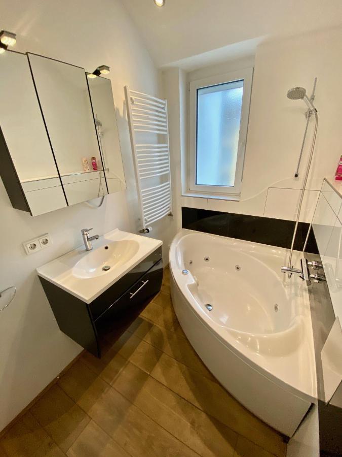 Апартаменты Luxurioeses Studio Im Zentrum, Balkon, Kamin, Klima Равенсбург Экстерьер фото